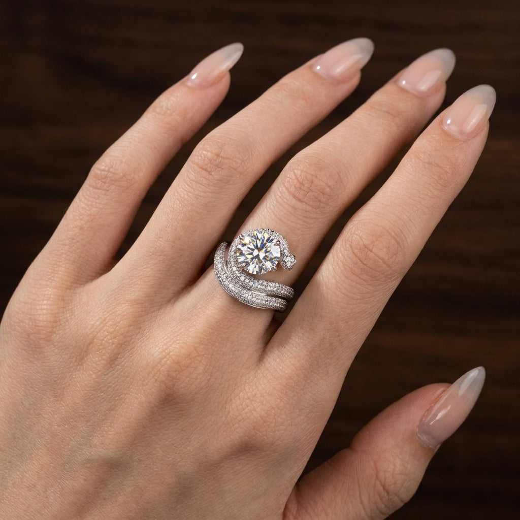The Ophidia | Round Cut Serpentine Pavé Diamond Ring (18K Gold)
